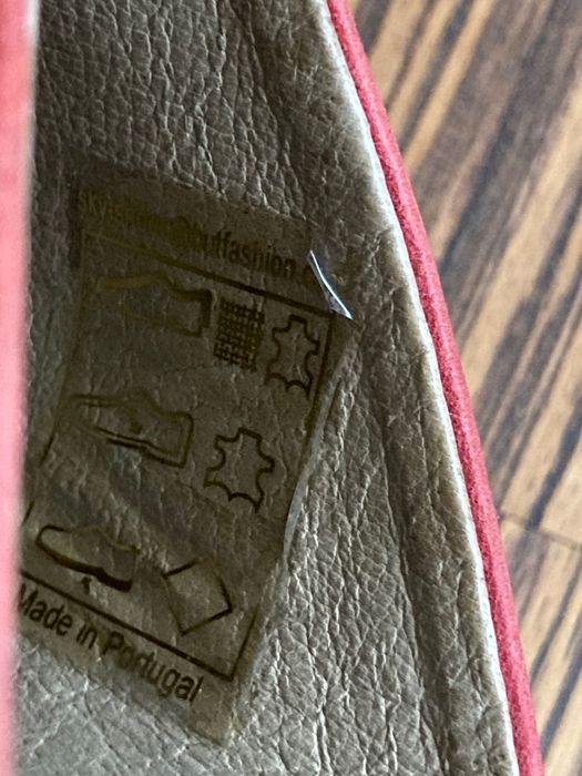 Saboți noi de damă