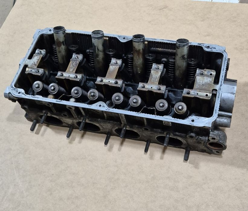 Головка блока цилиндров 4g64