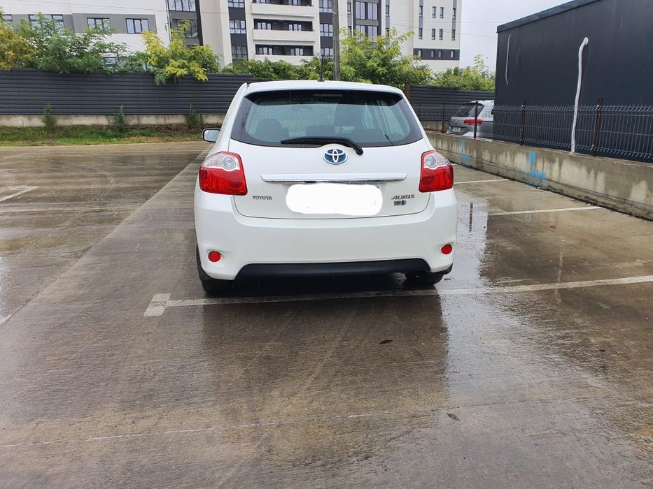 Toyota Auris Hybrid