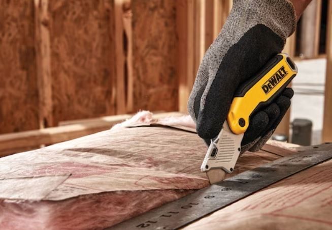 Макетен Сгъваем Нож DeWALT DWHT10429-0