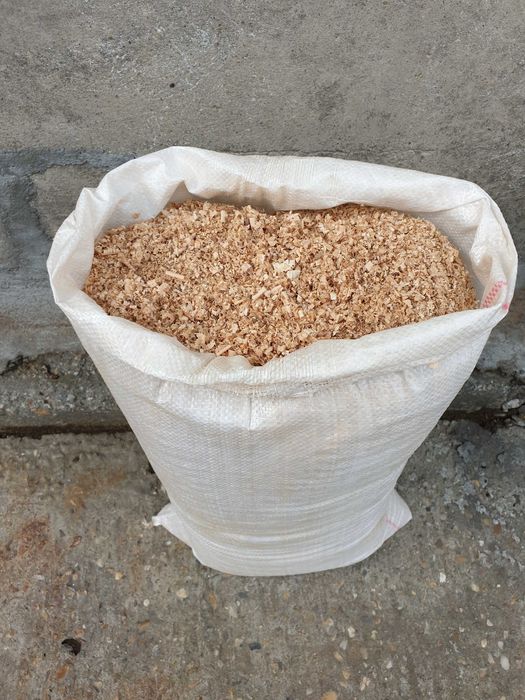 Vindem rumegus pentru afumat