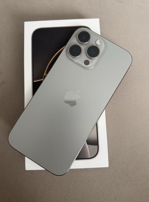 Vand iphone 16 PRO MAX natural titanium