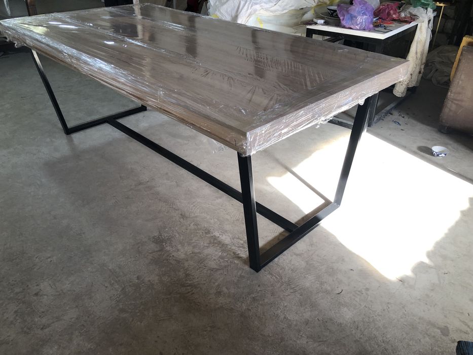 Конференц стол в переговорную