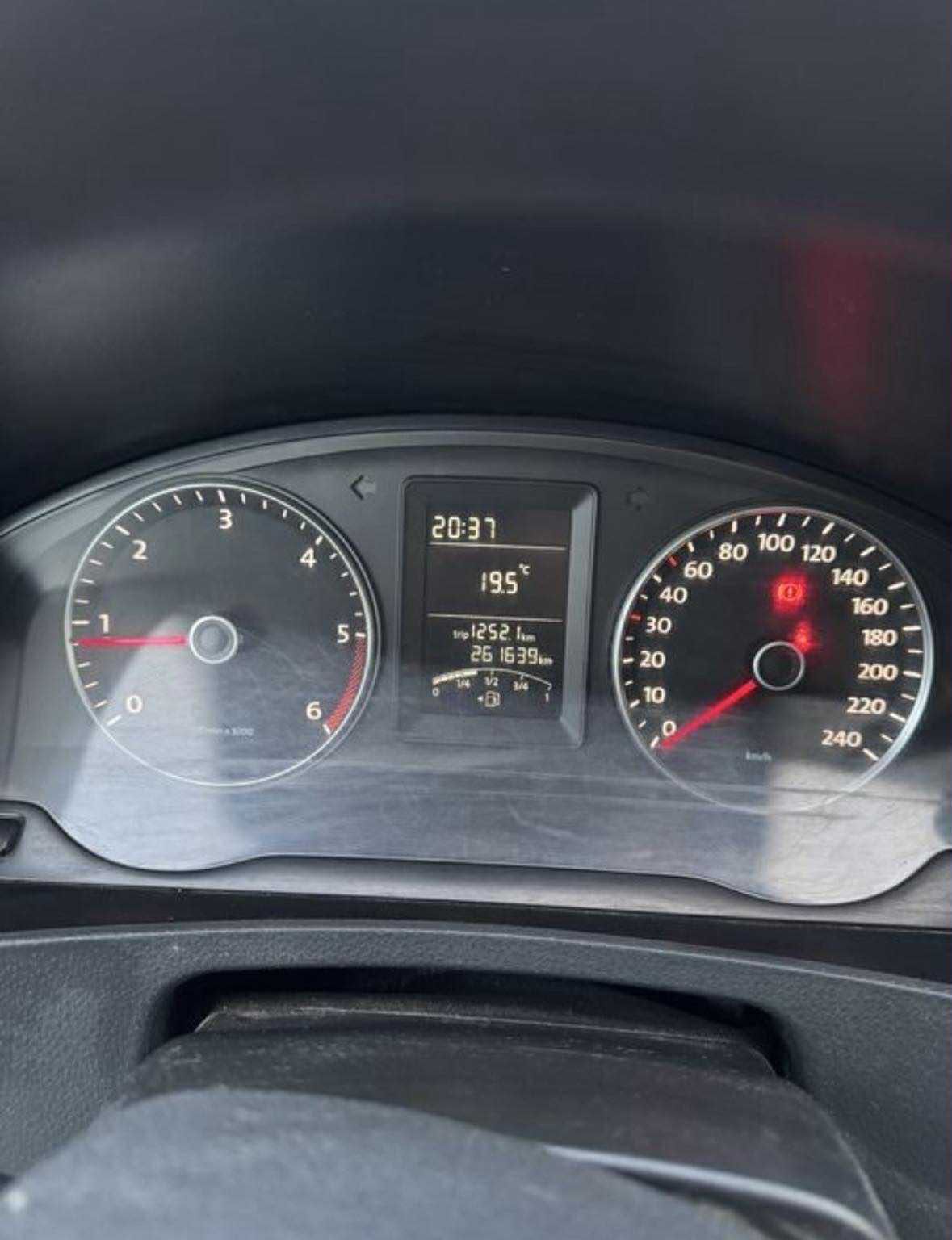 Volkswagen T5  2011