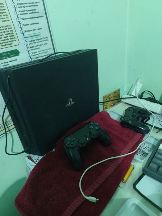 PlayStation 4pro 1 TrB