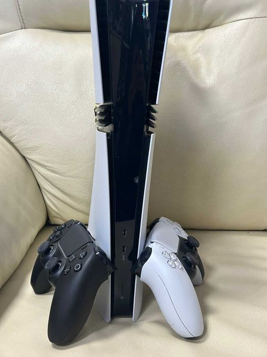 Sony Playstgation 5 pro Cfi-7021