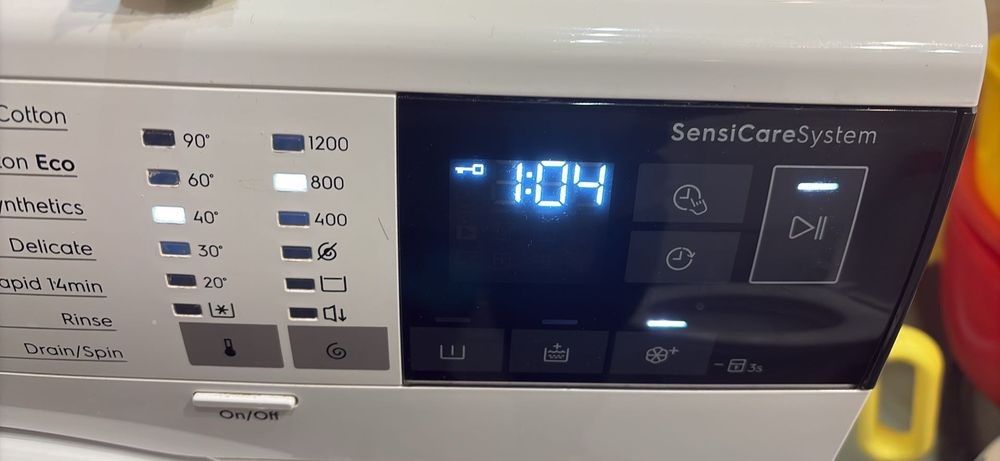 Пералня Electrolux