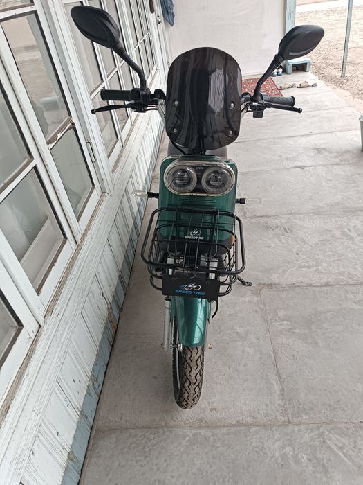 Skuter elektro kõp minilmagan yangi holatda