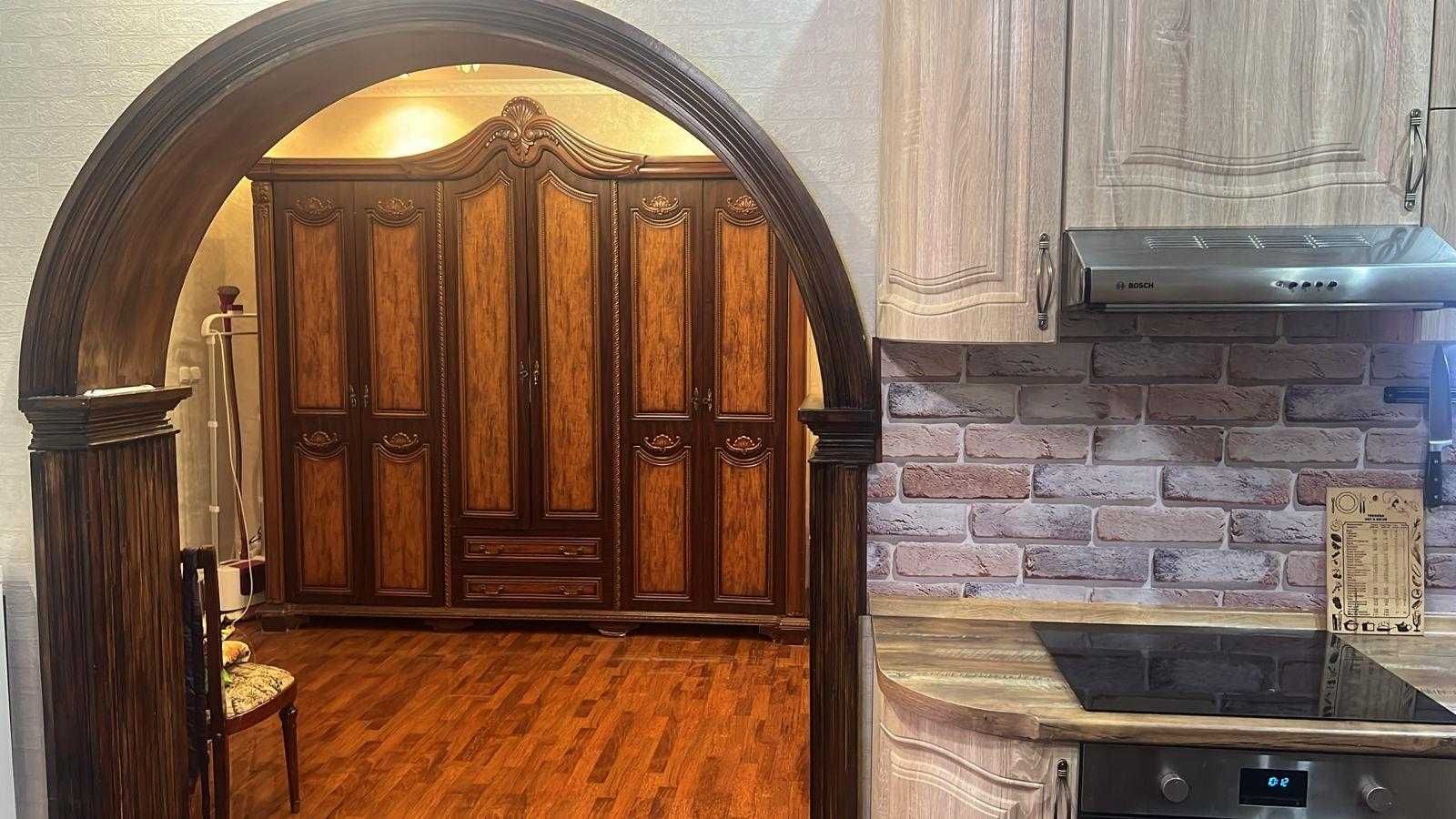 Продам  5-ти комн квартиру болгарского типа.