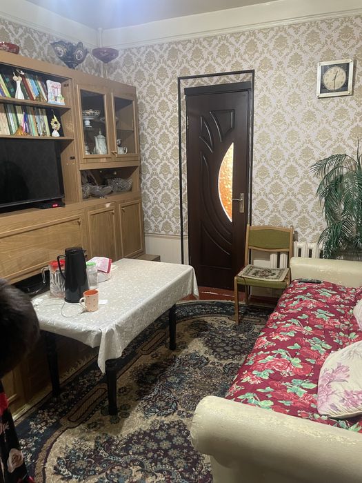 Sergeli 5 uy sotiladi