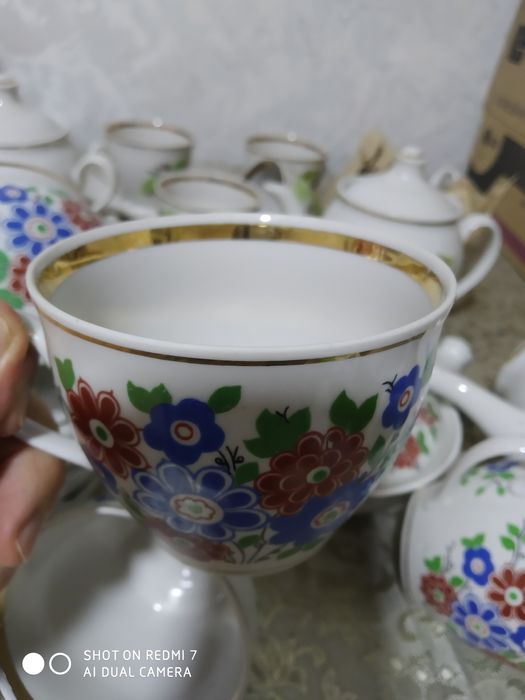 Янги сервис  сотилади .Коробкада 2-хил набор бор.