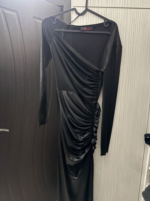 Черна дълга рокля Cliche