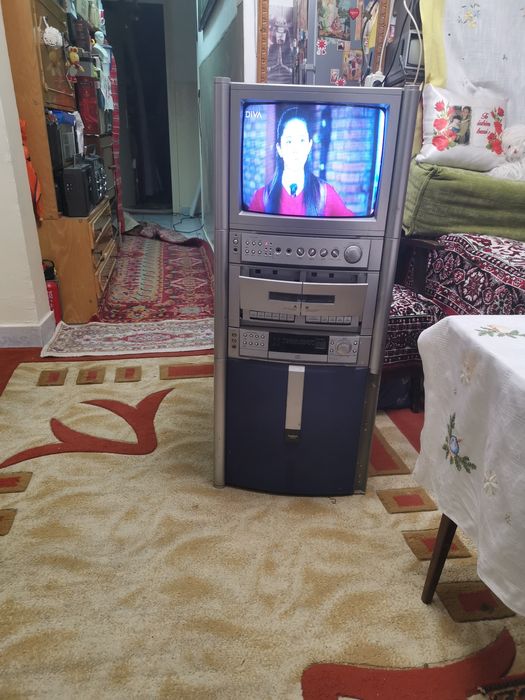 Radio caset Goodmans tv color si radio cu tlc