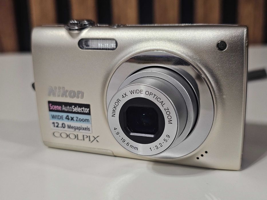 Aparat foto digital compact Nikon Coolpix S2500 Y2K 12MP 4xZoom