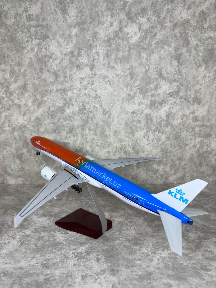 Самолет модель BOEING-777 KLM с LED подсветкой (шикарный подарок)