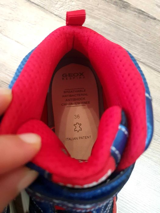 Сникърси/обувки Geox, нови