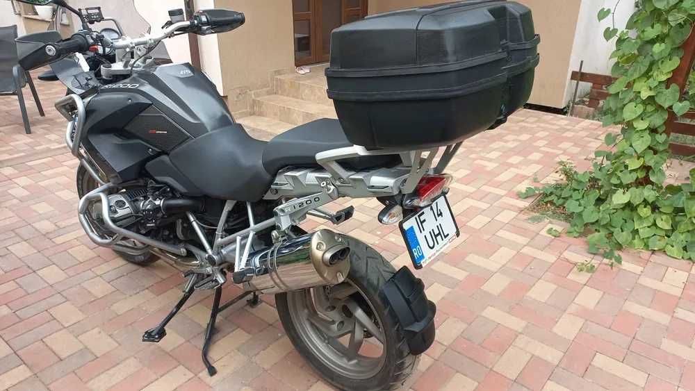 Vand 2 motociclete BMW