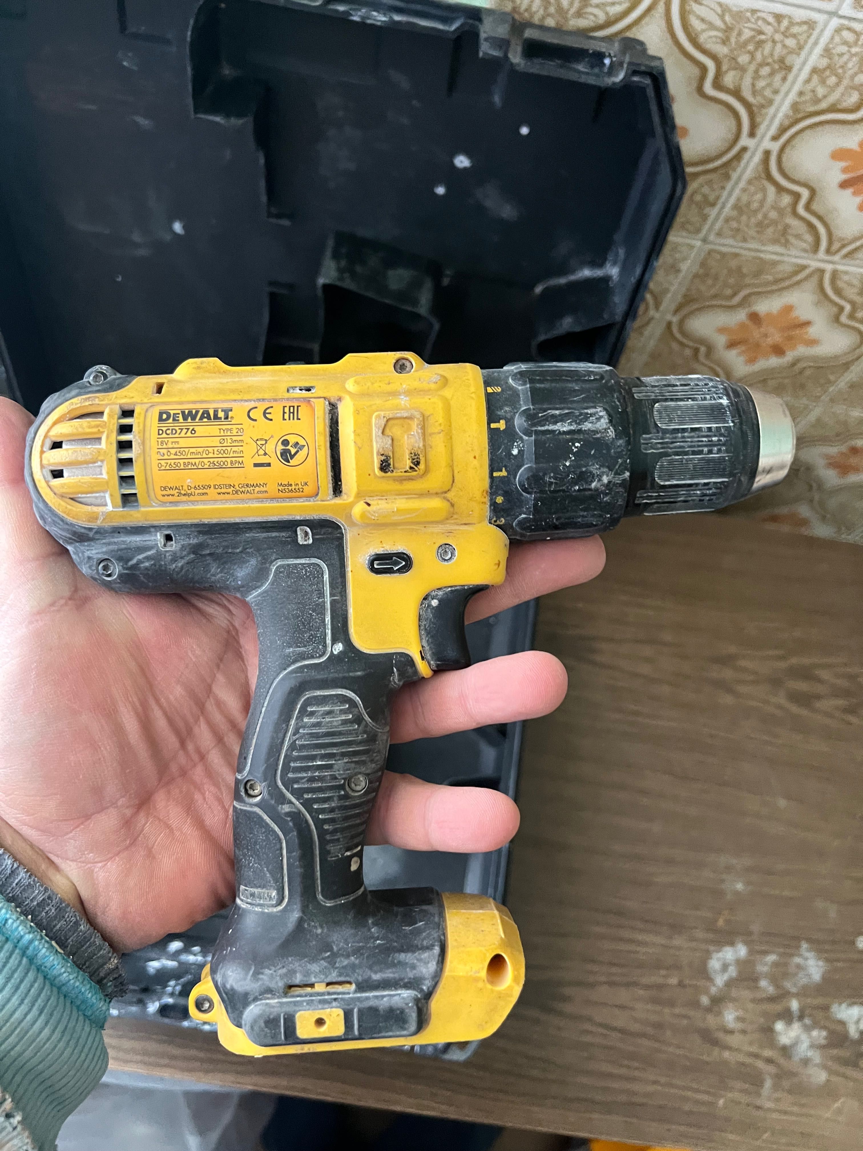 Акумулаторен ударен винтоверт DEWALT DCD776