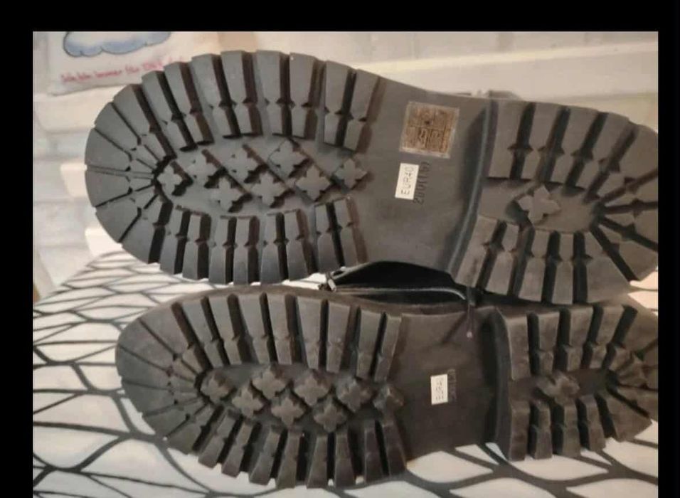 Ghete  noi  fără eticheta