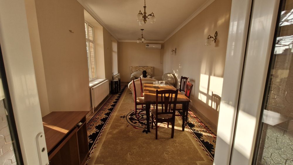 Сдаётся Дом в центре города , Ориентир : на против Фирма Доктор