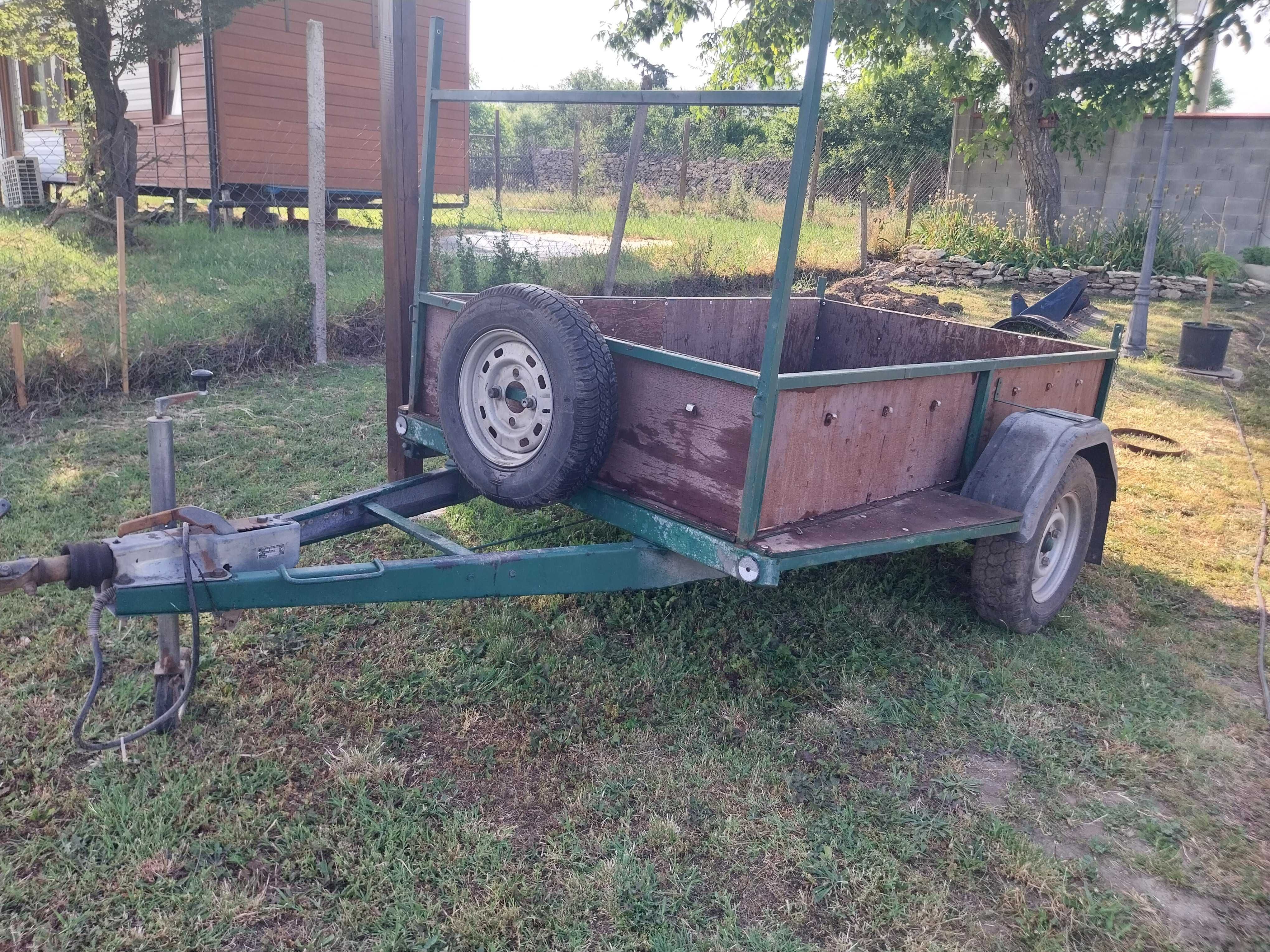 Продавам ремарке