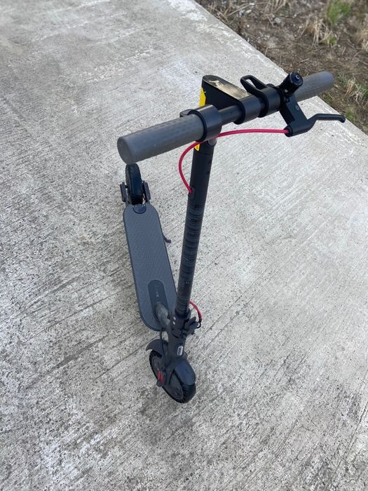 Vând trotineta electrica Xiaomi mi electric scooter 3 lite