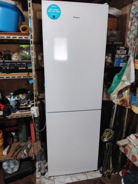 Combina frigorifica Candy model CCE3T618FW