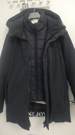 Куртка с утеплителем ,красивая 46 размер