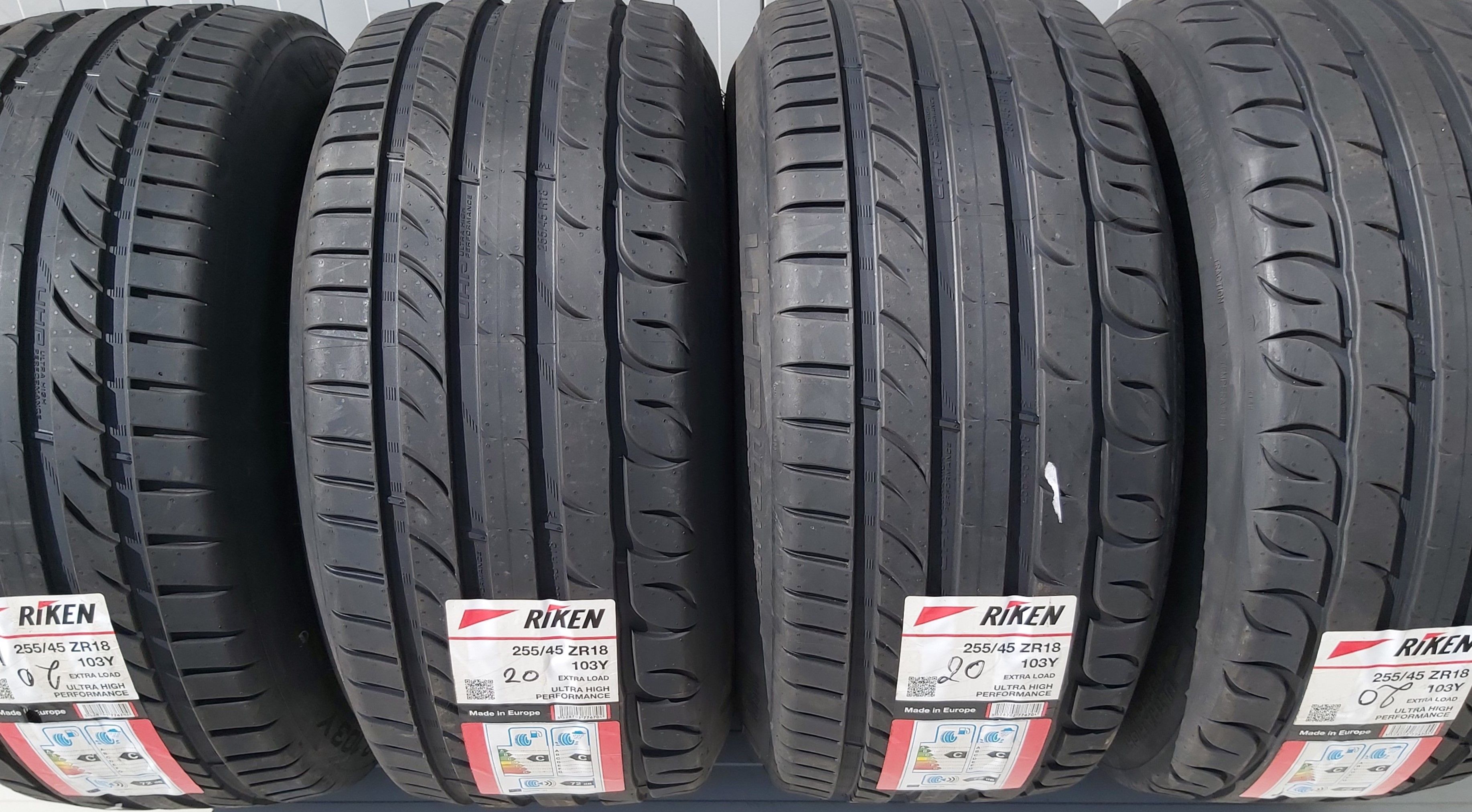 255/45 R18, 103Y, RIKEN (by Michelin) UHP XL , Anvelope de vara