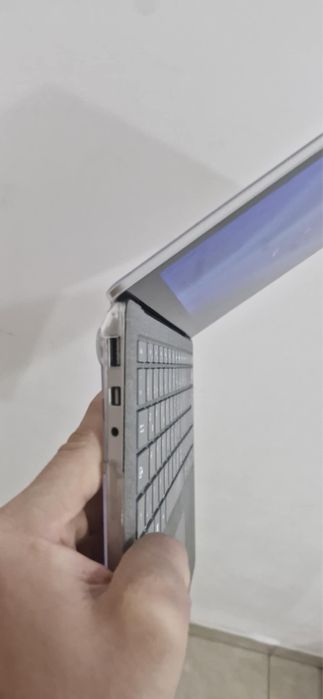 Laptop microsoft surface touchscreen