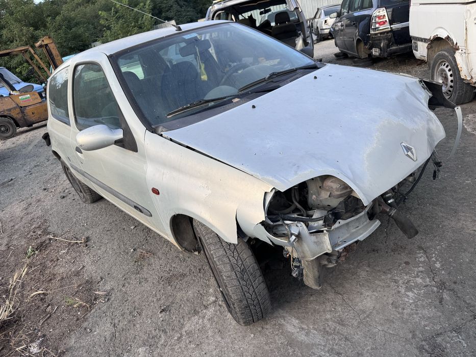 Renault Clio 1.2i 58hp 1999г На Части