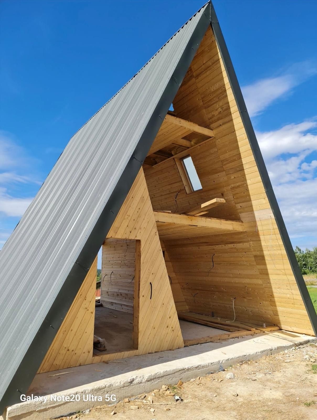 Cabane tip A din lemn tratat