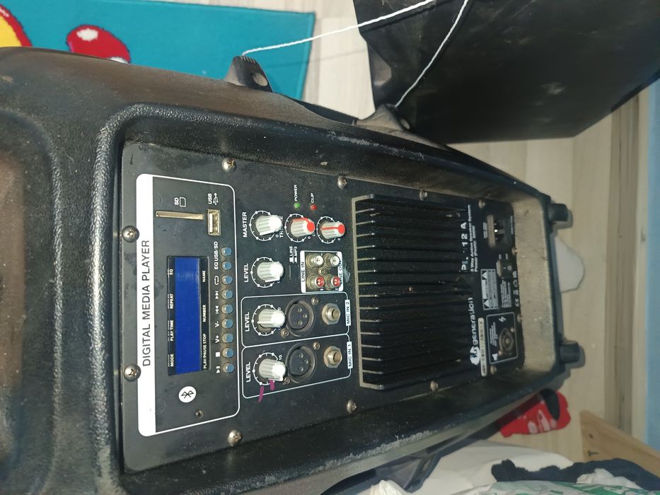 Vând sau schimb cu toate cablurile necesare se vinde și separate