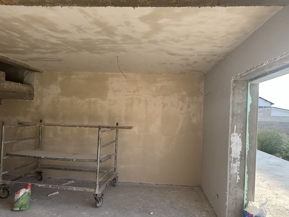 Casa De Vanzare Aeroport Vasile Gionea (toate utilitatile)
