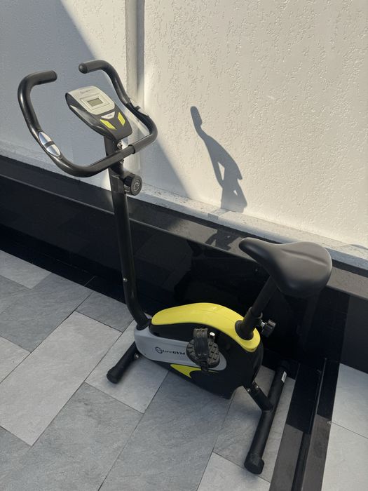 Велотренажер LifeGym