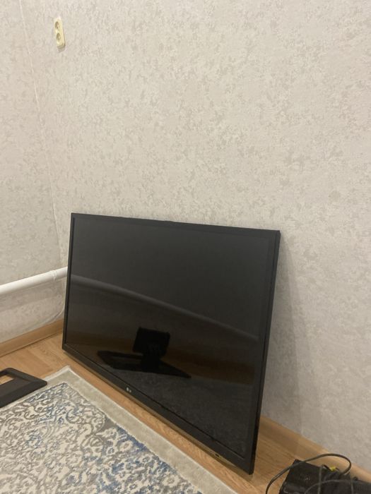 Телевизор LG 47 дюймов + OTAU С тарелкой(полный комплект)
