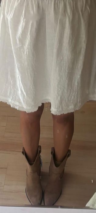 Bershka Асиметрични каубойски боти с ток