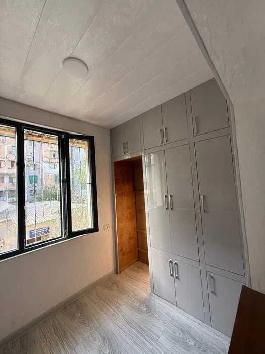 Продается 3х комнатная квартира,Район Сергели 7,метро 3 я станция,0837