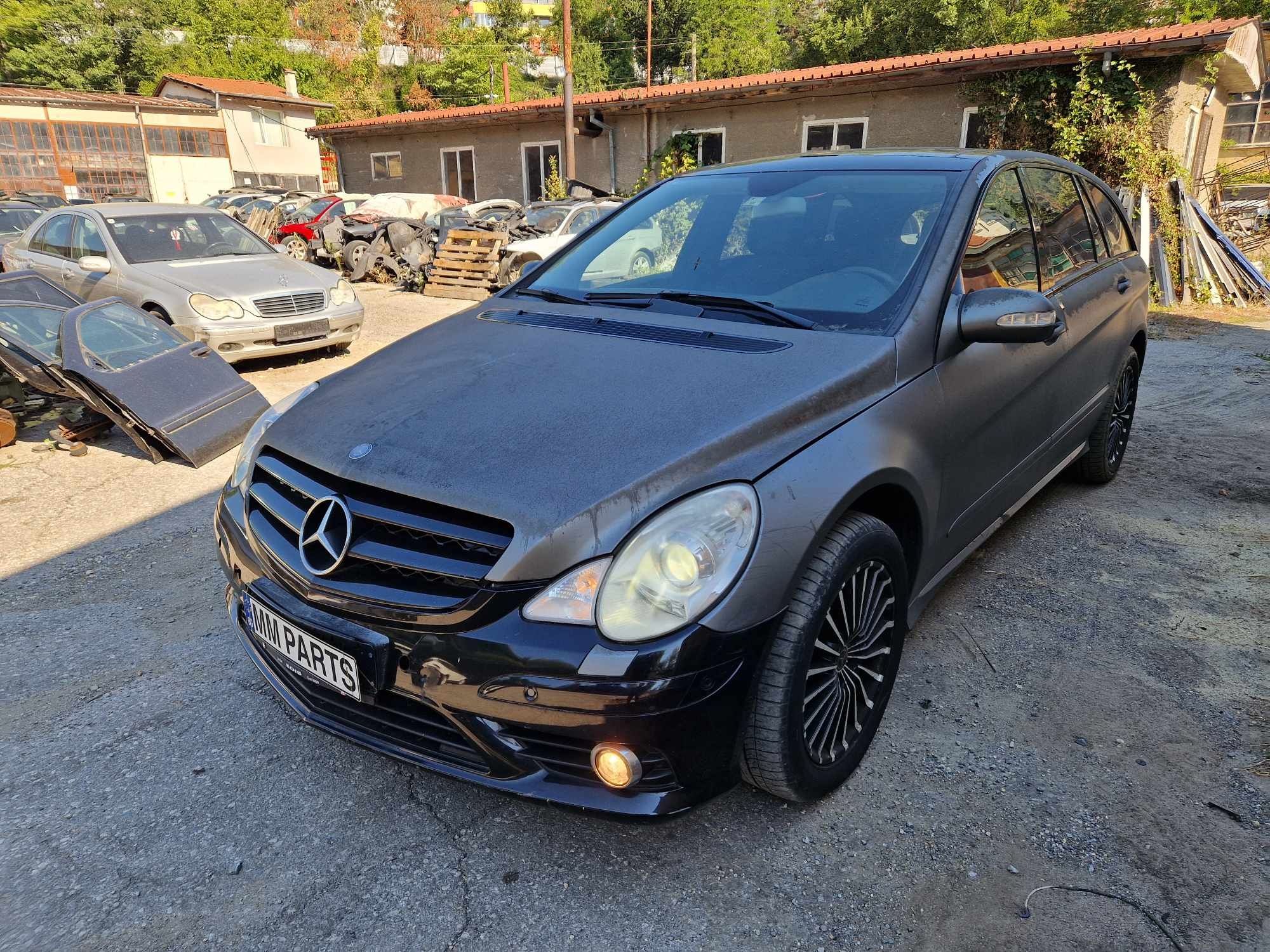 Mercedes R350 M272 272кс Airmatic AMG пакет панорама теглич ксенон авт