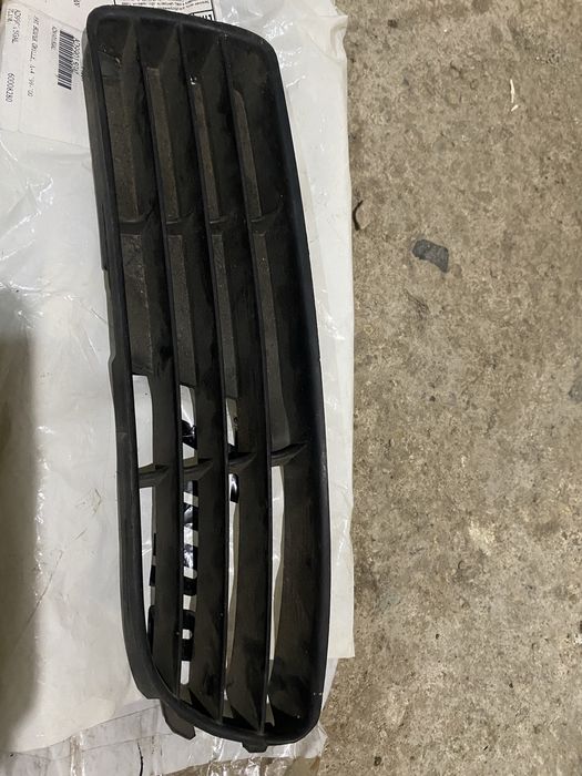 Решетка бампера ауди а4 б5