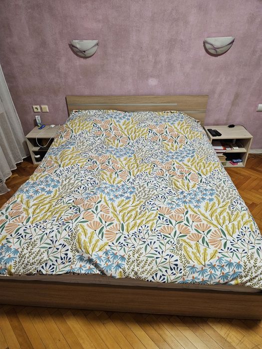Спалня 160/200,с матрак и 2 нощни шкафчета