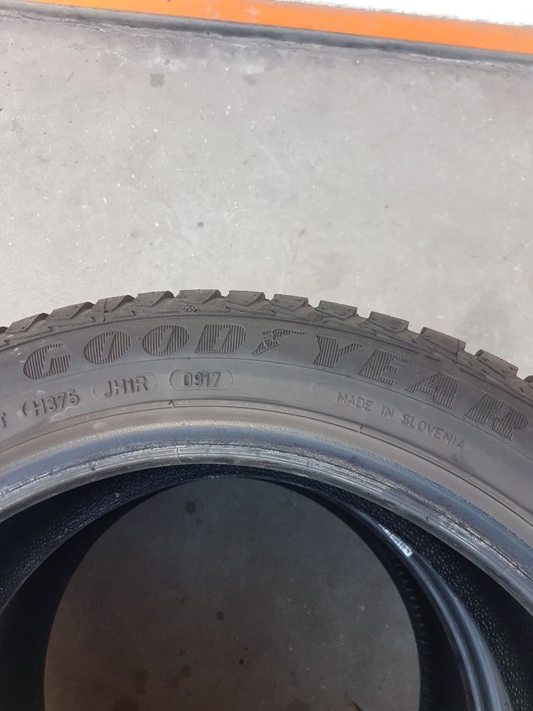 Всесезони гуми 2 броя GOODYEAR Vector 4 Season 215 45 R16 дот 0917