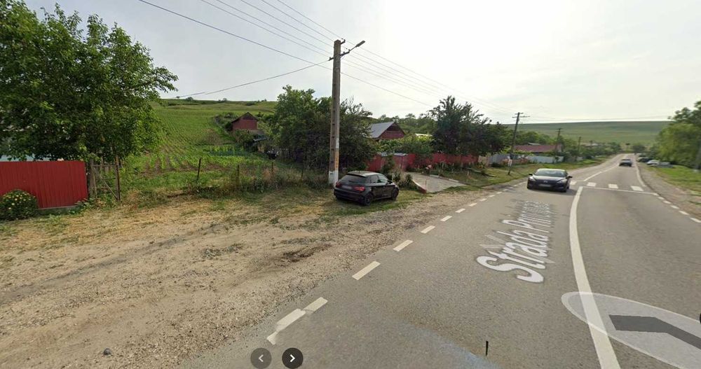 Loc de casa - teren intravilan - 2000 mp