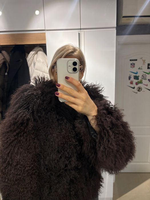 Чисто ново палто с естествен косъм на лама размер S