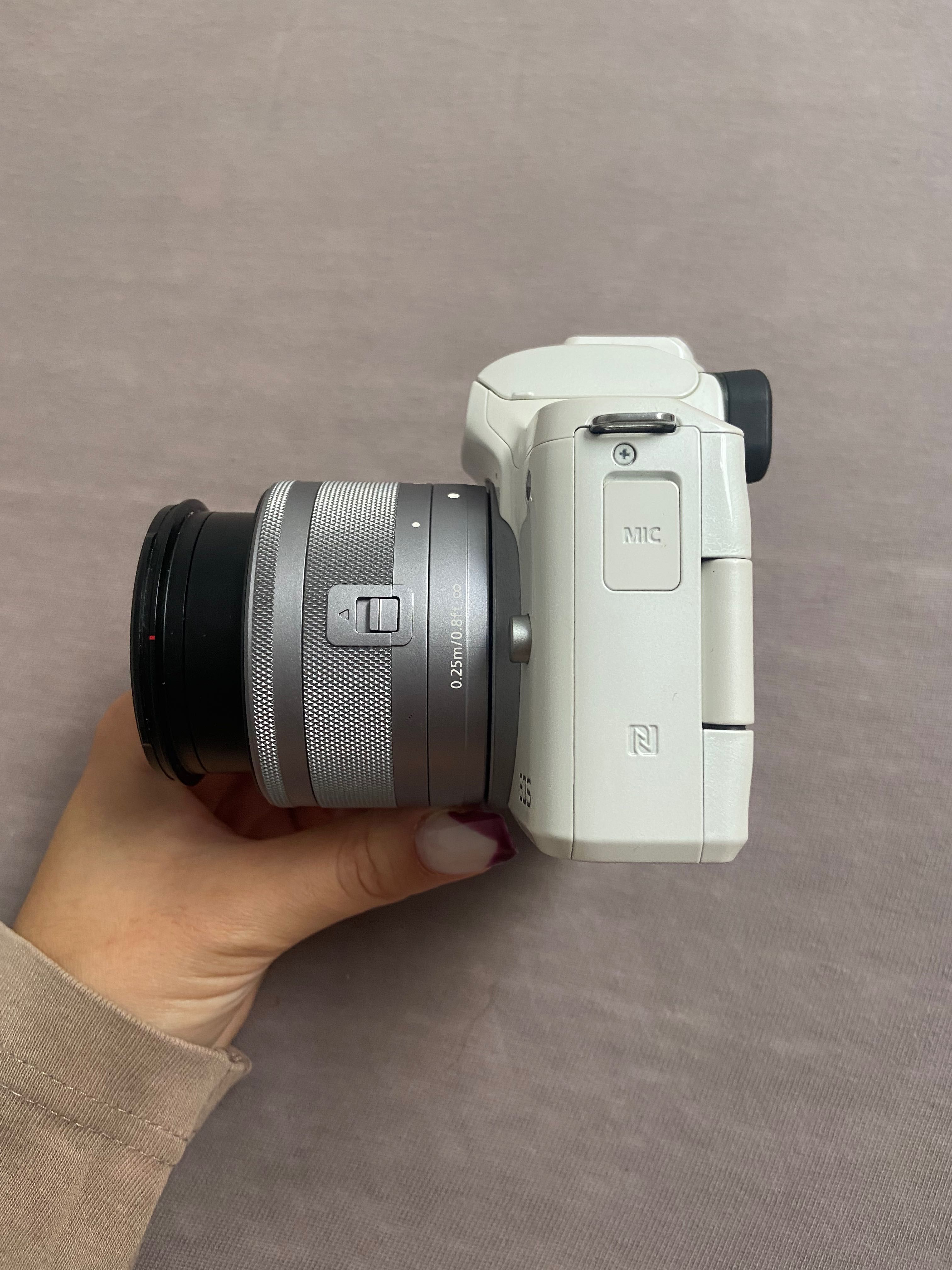 CANON M50 MIRRORLESS+ ACCESORII ( Stare foarte buna!)