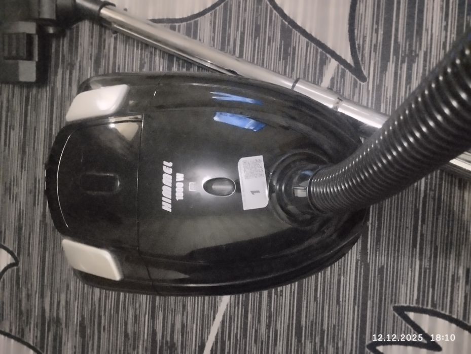 Продам пылесос ///