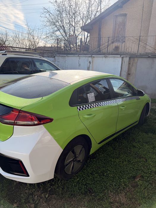 Такси под наем Пловдив HYUNDAI IONIQ TAXi 1.6 Hybrid