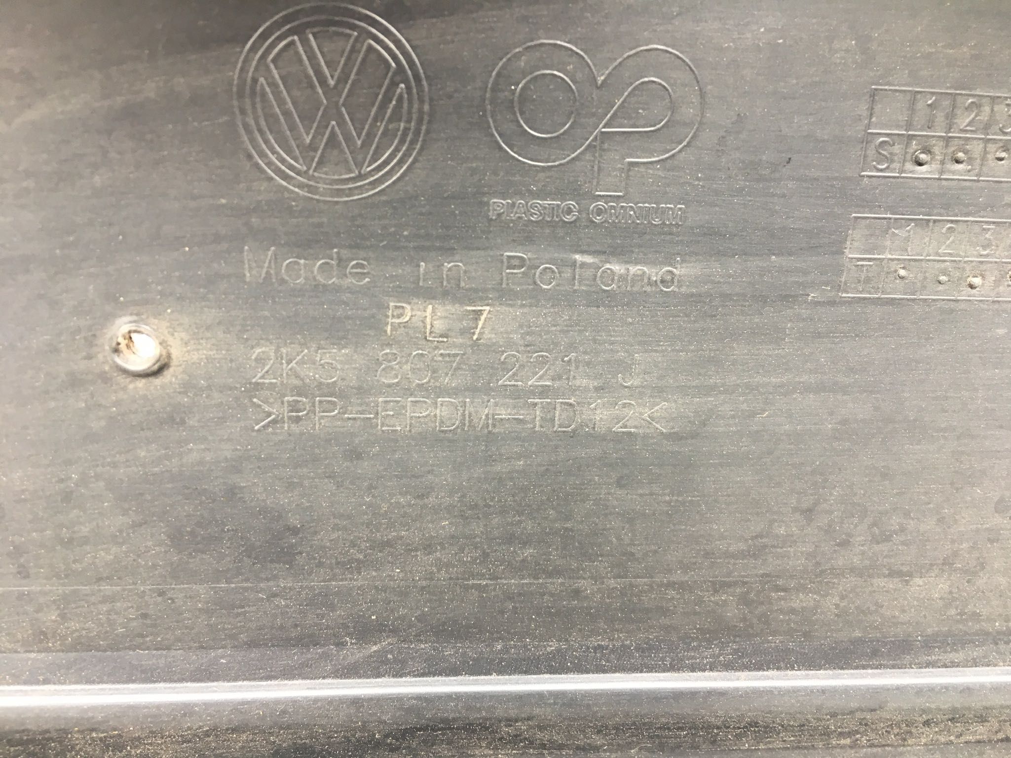 Предна броня Vw Caddy,Кади (mk3). 15-20. 2K5807221J.