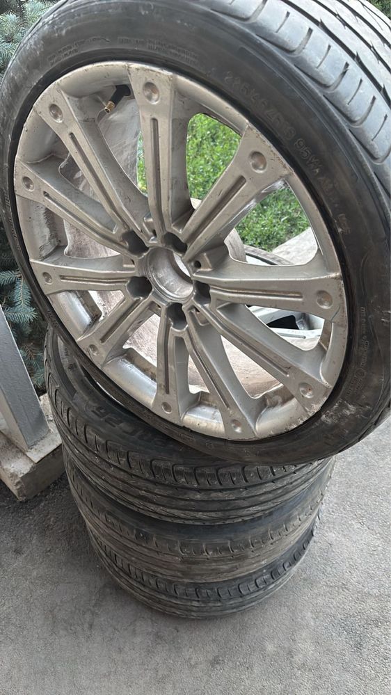 Продам диски 18 вмести  с резиной
