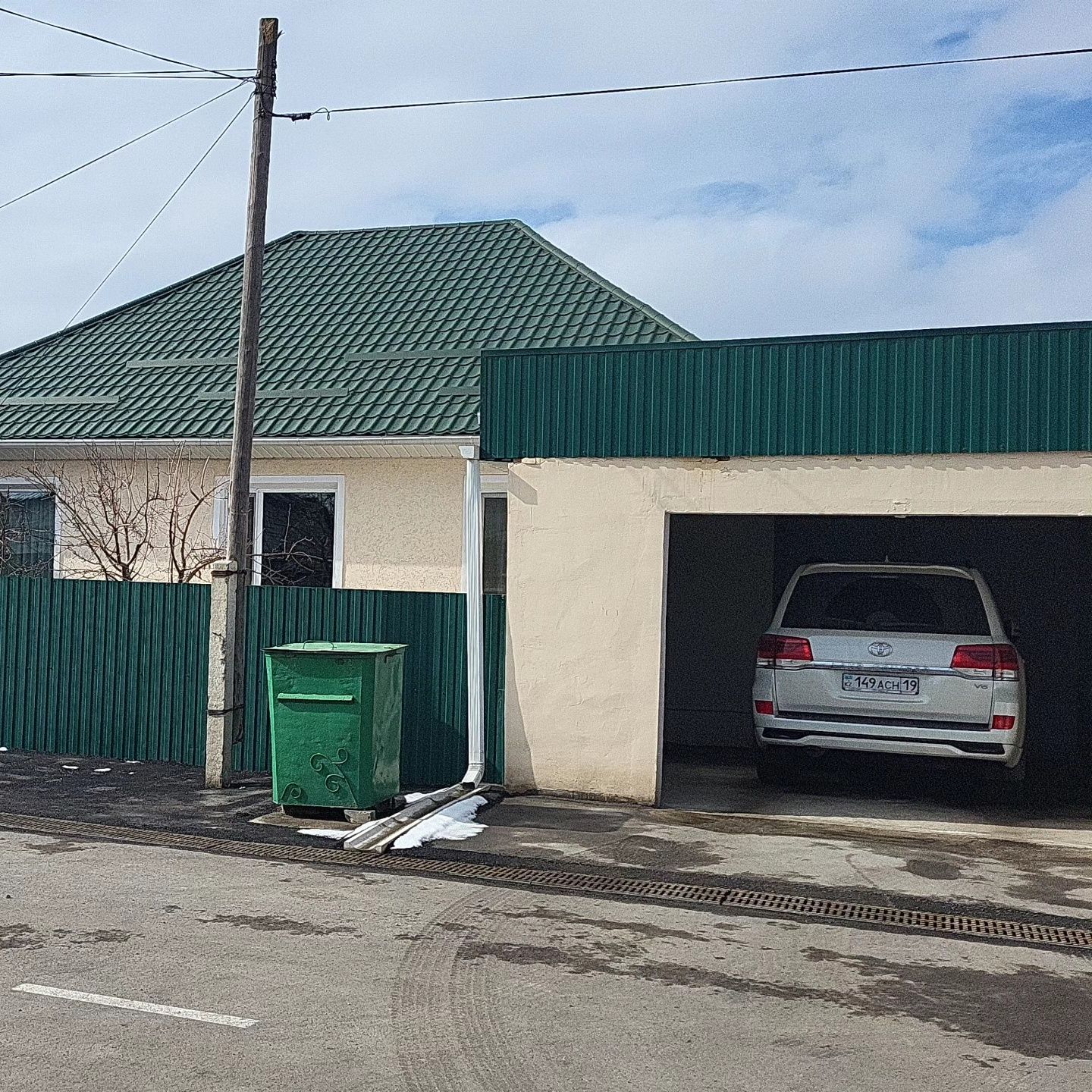 Продам дом. Расположен в Заре (ОТЕНАЙ).